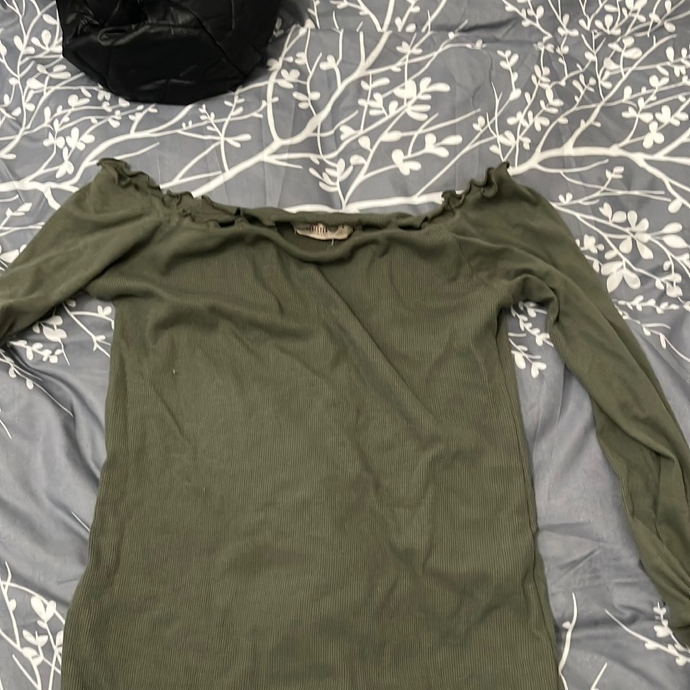 Hollister off the shoulder top